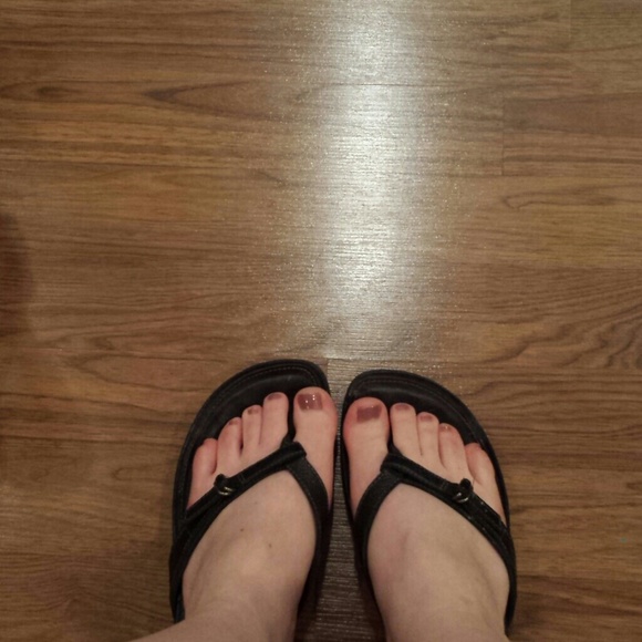 Nurture Leather Flip Flops