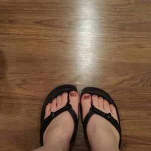 Nurture Leather Flip Flops