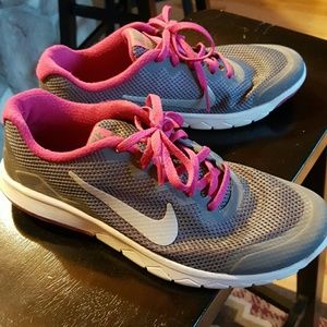 Nike flex experience running shoe