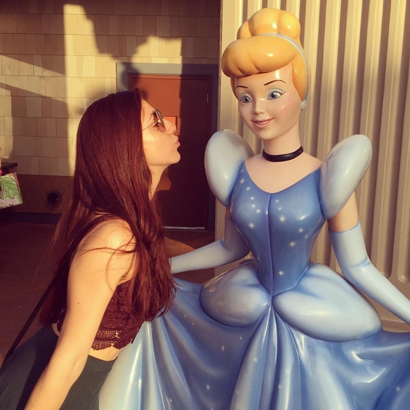 Meet your Posher, Mackenzie - Picture 4 of 4