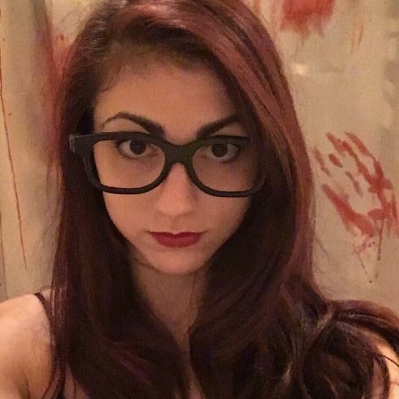 Meet your Posher, Mackenzie - Picture 3 of 4