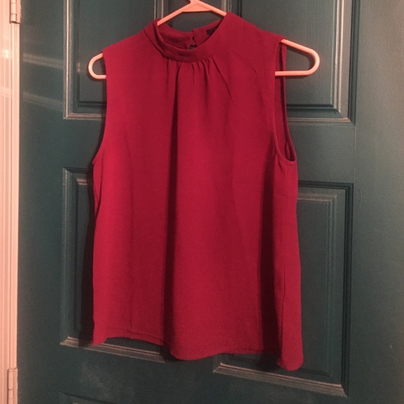 Forever 21 Tops - Women's classy maroon top