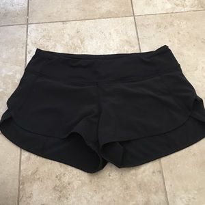 Lululemon Runswift shorts. Color Black. Size 4