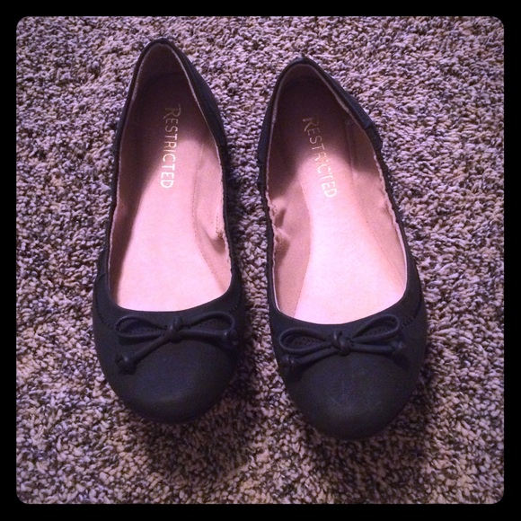 Black Ballet Flats