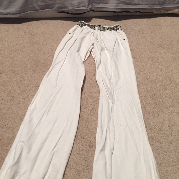 White cotton flowy pants