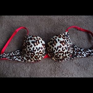 Victoria Secret Bra 32DD.