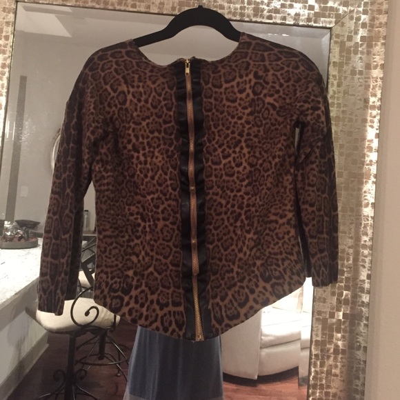 LEOPARD TOP - Picture 2 of 2