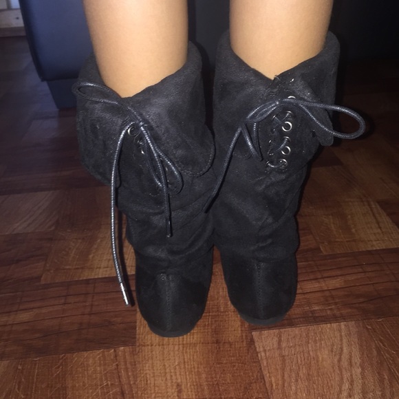 Black suede boots - Picture 2 of 3