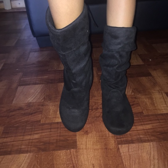 Black suede boots - Picture 3 of 3