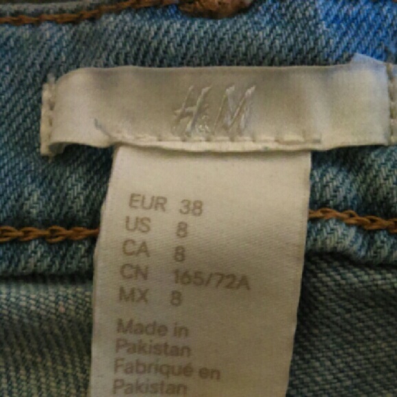 Shorts - Picture 3 of 3