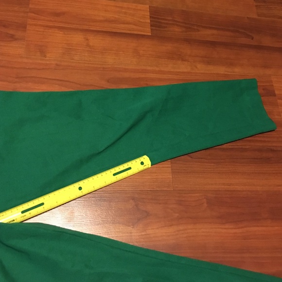 Green pants size 10 - Picture 3 of 4