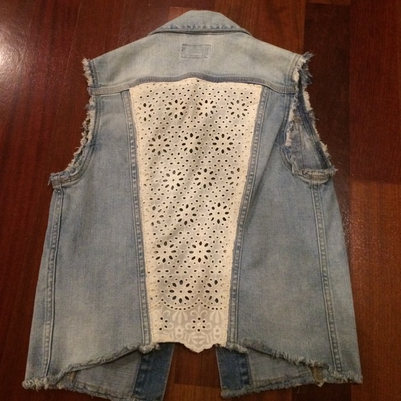 Vest - Picture 4 of 4