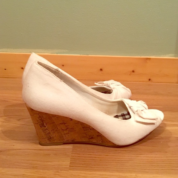 AE wedges