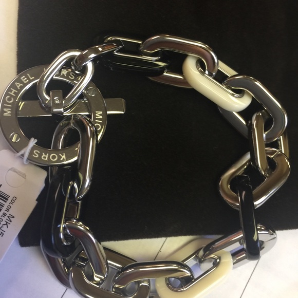 Mk bracelets - Picture 2 of 3