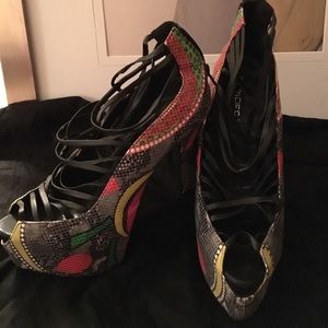 Multicolor Platform heel