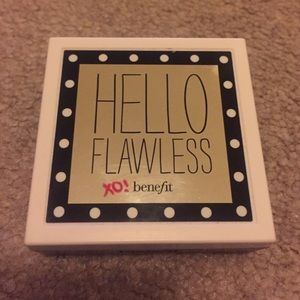 Benefit Cosmetics 'Hello Flawless!' powder