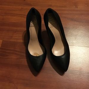 Vince Camutos Black heels size 7