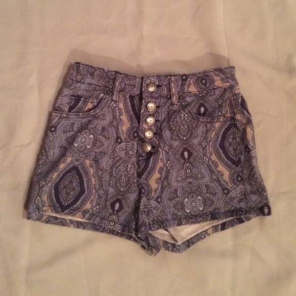 BCBG high waisted shorts
