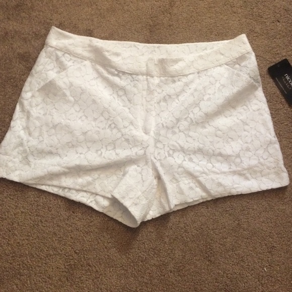 White laced shorts