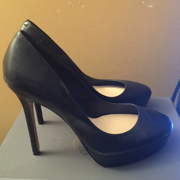 Vince Camuto pumps Brand New size 10