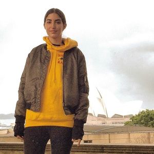 Meet your Posher, Alexia