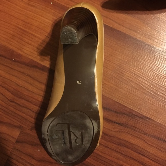 Ralph Lauren tan size 7 - Picture 2 of 3