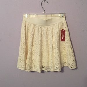 Creme Lacey skirt