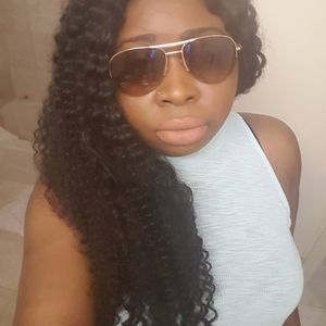 Meet your Posher, Sharon