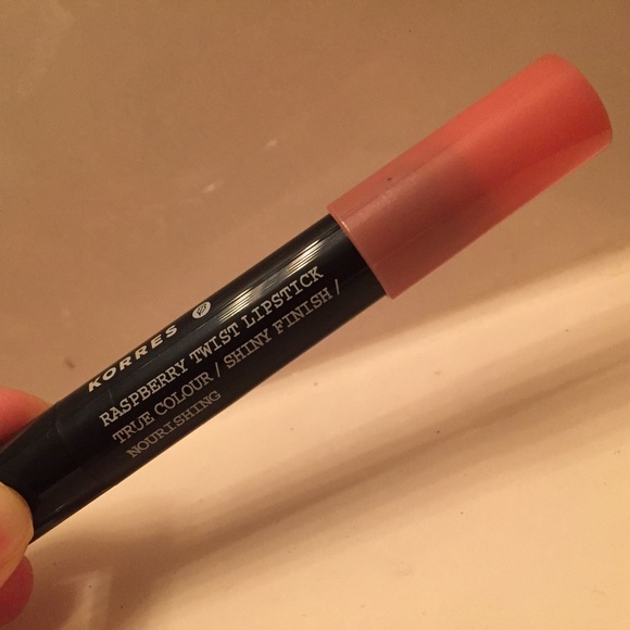 Korres raspberry twist lipstick (delight)