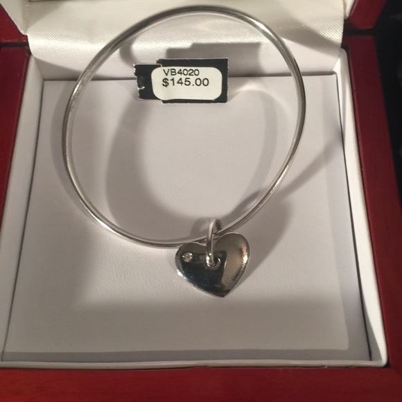 Hot Diamonds heart bangle - Picture 3 of 3