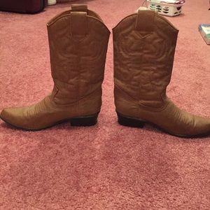 Light brown leather cowboy boots