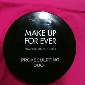 Contour  MAKE-UP FOREVER DOU