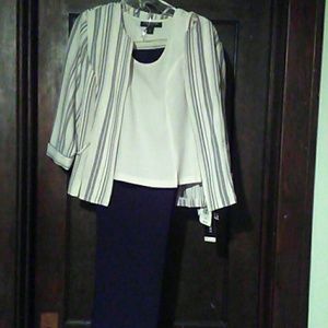 3piece pant suit size 6p
