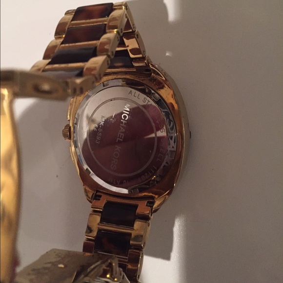 Tortoise/Gold Michael Kors Watch - Picture 3 of 4