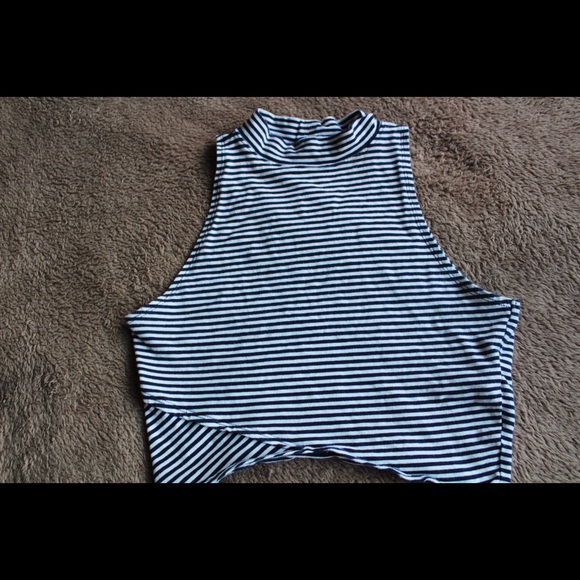 Hollister Crop Top