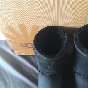 🐶 Classic Black UGG Boots