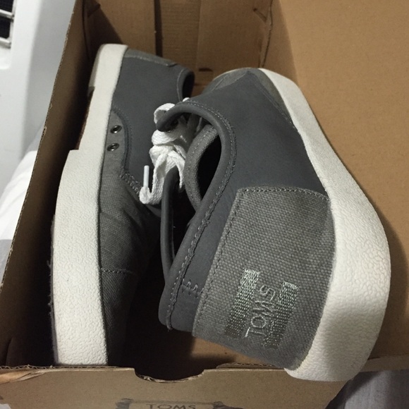 TOMS Grey (Gray) Leather Paseo Men's Sneakers