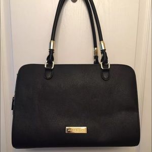 Olivia + Joy Handbag 👜