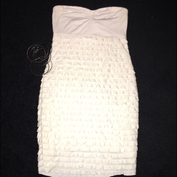 Price⬇️💋Sexy DIVIDED Bodycon 💋 - Picture 1 of 2