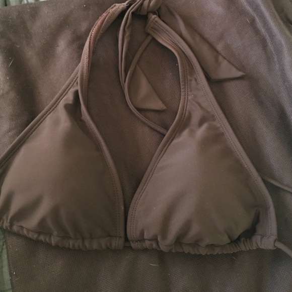 Bikini top. triangle cups with removable padding