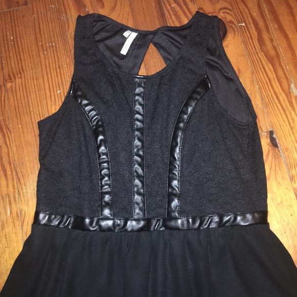 Black Dress - Picture 2 of 3