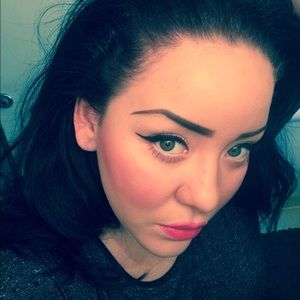 Meet your Posher, Leslie