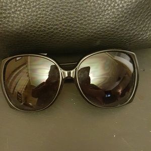 NWOT Jessica Simpson sunglasses
