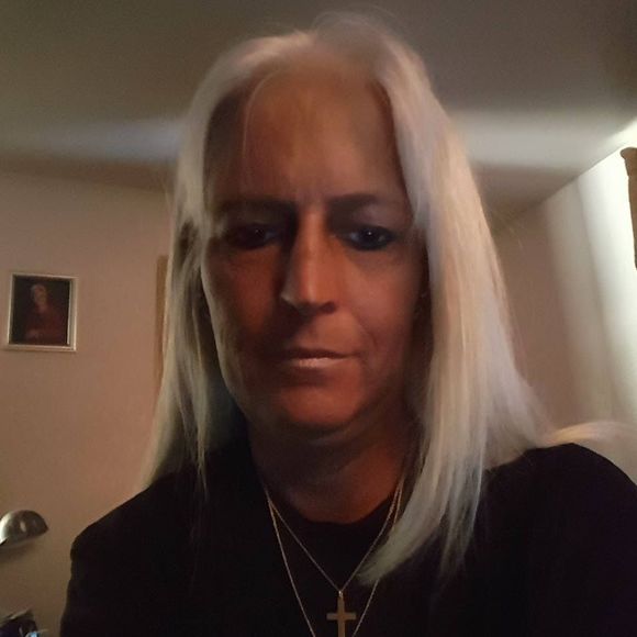 Meet your Posher, Shelley - Picture 1 of 1