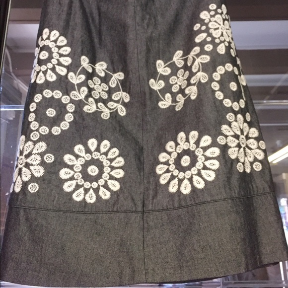 Anne Taylor A Line Grey Floral Skirt 14 P - Picture 2 of 4