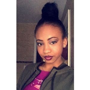 Meet your Posher, Gabrielle