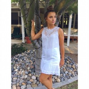 White lace forever 21 dress