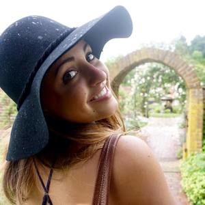 Meet your Posher, Kelly