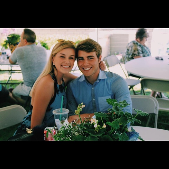 Meet your Posher, Ashton