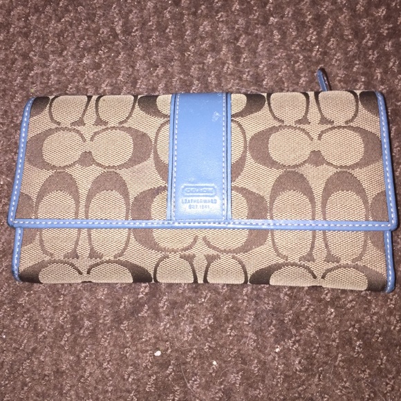 Coach wallet
